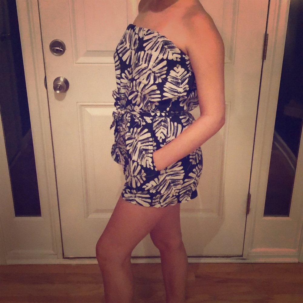 Strapless romper